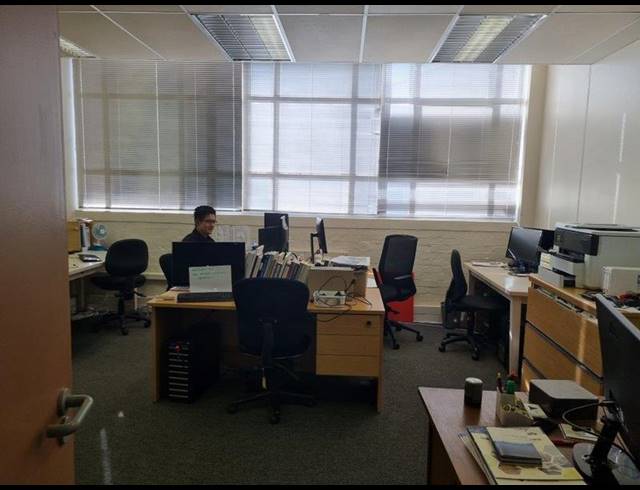 BUSINESS PROPERTY TO RENT IN MOWBRAY